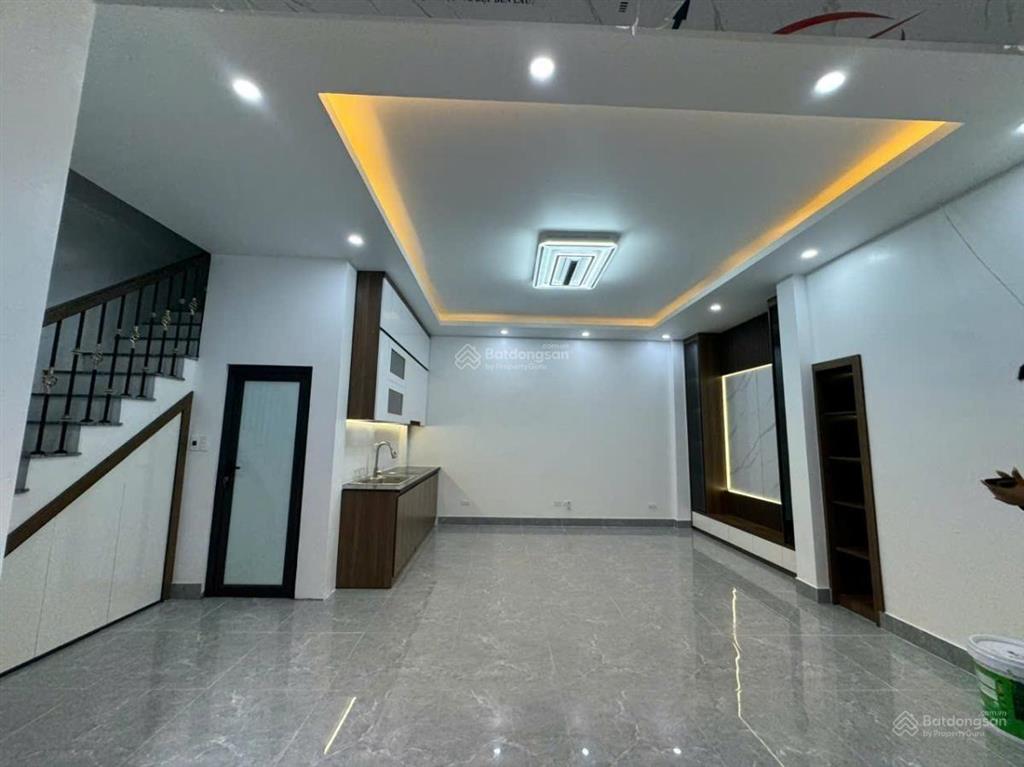 Bán nhà nguyễn khang, cầu giấy, xây mới, 52m2 x 6 tầng, giá tốt. ngõ rộng, gần phố. 20m ra ô tô