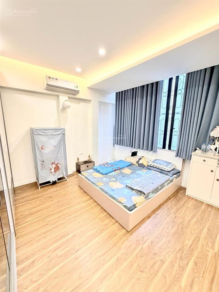 Bán nhà  trần cung 5 tầng giá đầu tư 42m2  ngõ thông  10m ra ô tô tránh  vị trí siêu đẹp 
