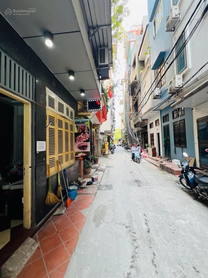 Bán nhàhoa bằng cầu giấy, mặt ngõ kd, ô tô chạy qua 39m2 x 5 tầng, 20m ra ô tô tránh, kd đỉnh.
