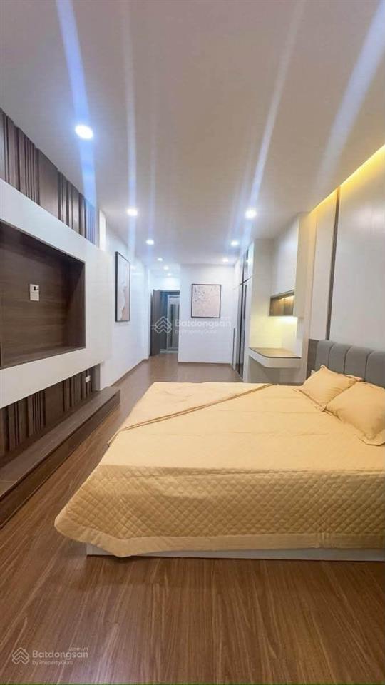 Siêu phẩmcầu giấydân xây kcbt chắc chắn, lô góc 2 thoáng  dt 41 m2 * 5 tầng *giá đầu tư *7,3 tỷ