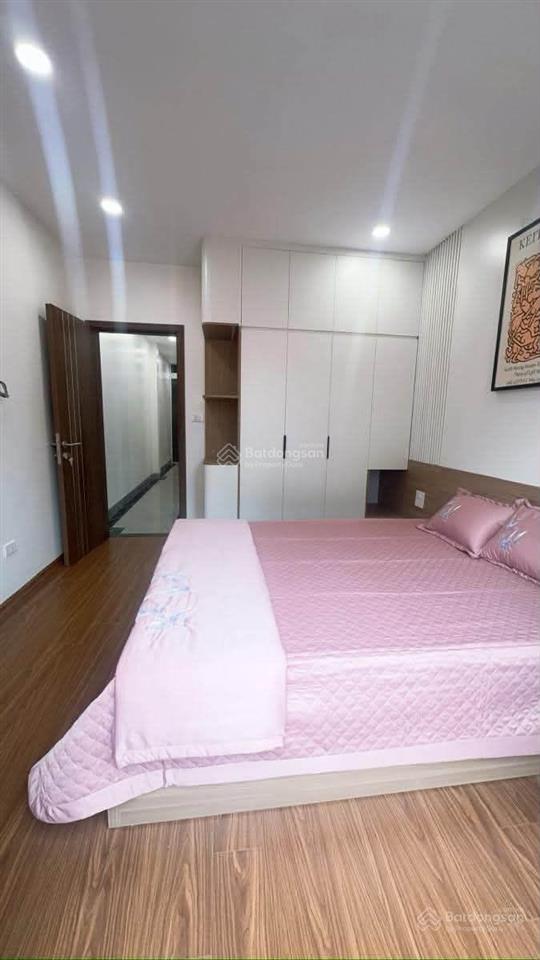 Siêu phẩmcầu giấydân xây kcbt chắc chắn, lô góc 2 thoáng  dt 41 m2 * 5 tầng *giá đầu tư *7,3 tỷ
