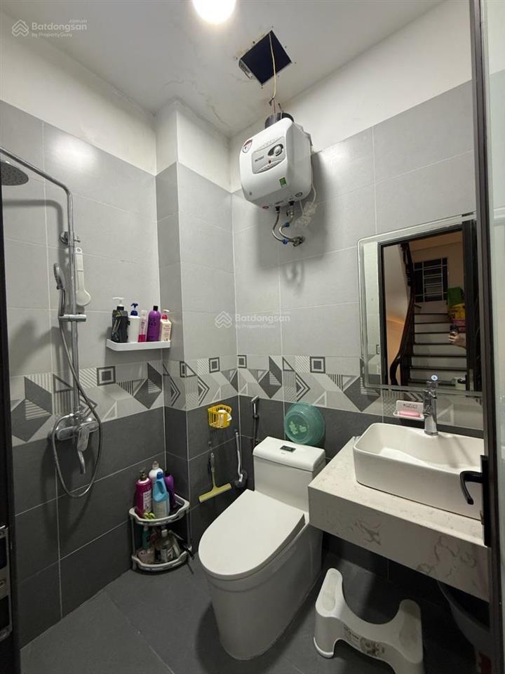 Bán nhà  phố trần cung  cầu giấy  mặt ngõ  kinh doanh. 32m2 x 5 tầng, ô tô qua nhà, giá 5,8 tỷ.