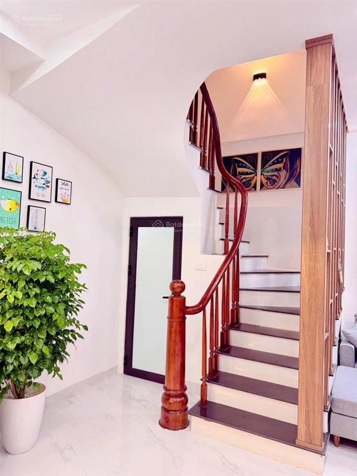 Bán nhà  phố trần cung  cầu giấy  mặt ngõ  kinh doanh. 32m2 x 5 tầng, ô tô qua nhà, giá 5,8 tỷ.