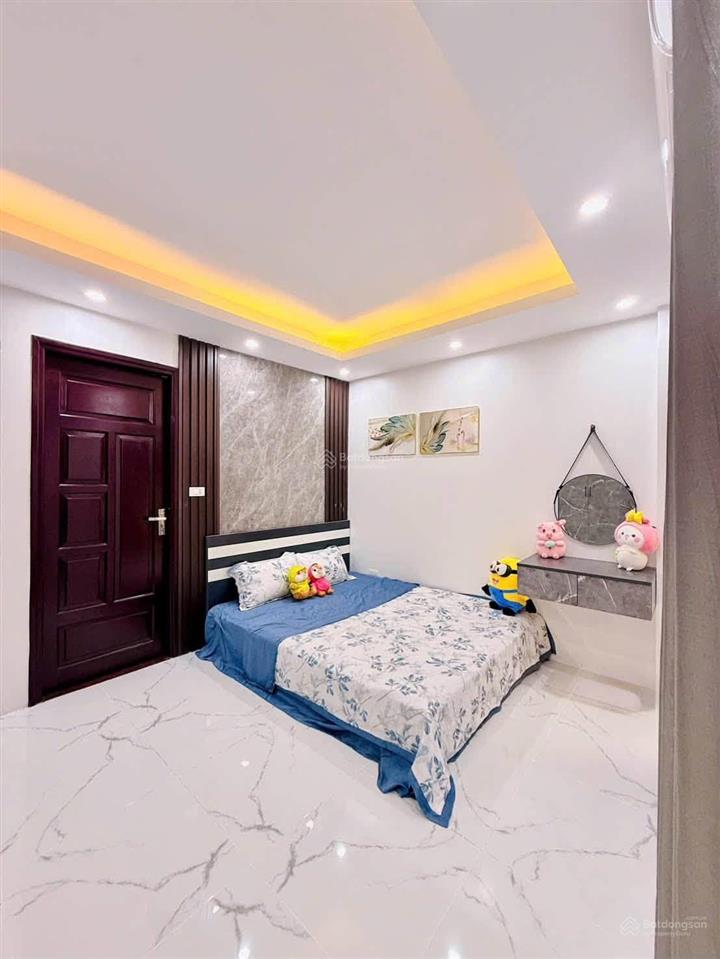 Mặt ngõ võng thị, lô góc 2 thoáng, vài bước ra hồ tây, 30m ra ô tô, ngõ thông kinh doanh, 42m2*6t