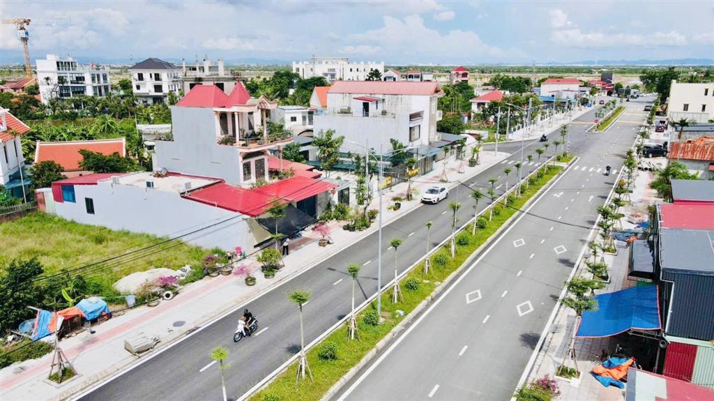 Bán gấp 120m2 mặt đường hải phong  hòa nghĩa. đường 28m vào vinhomes