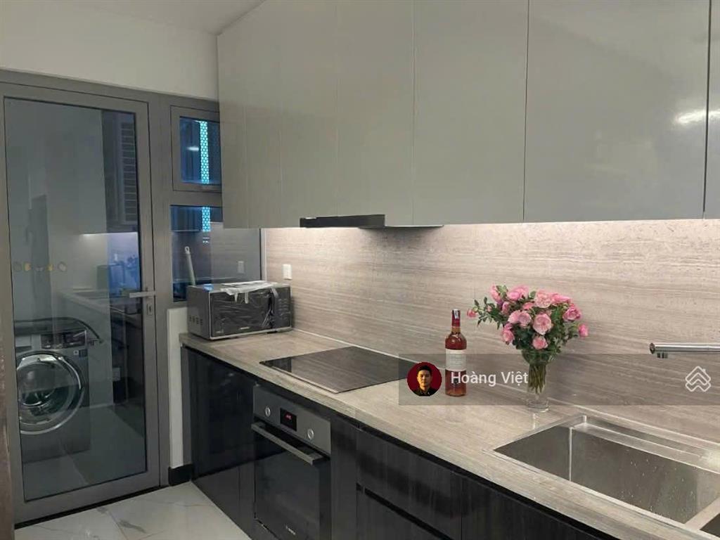 Cho thuê căn hộ 2pn empire thủ thiêm