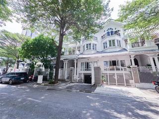 Biệt thự saigon pearl cho thuê  hầm + 3 lầu  446m² sàn  giá chỉ 95tr bao thuế phí