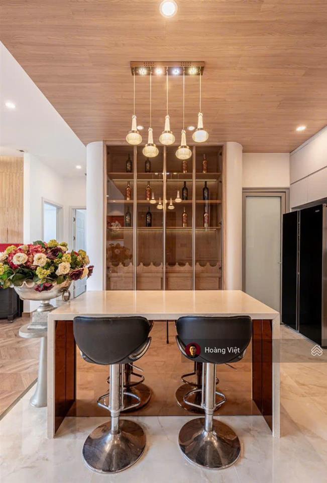Penthouse vinhomes central park park 4  tầng 42, 4pn, 166m², đã có sổ, giá 25.5 tỷ bp