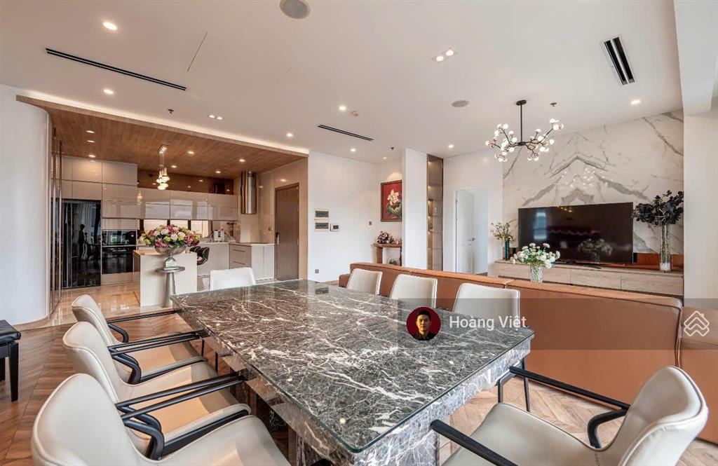 Penthouse vinhomes central park park 4  tầng 42, 4pn, 166m², đã có sổ, giá 25.5 tỷ bp