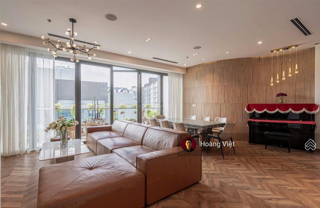 Penthouse vinhomes central park park 4  tầng 42, 4pn, 166m², đã có sổ, giá 25.5 tỷ bp