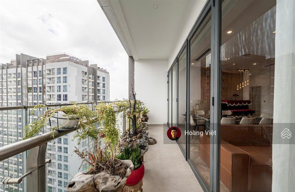 Penthouse vinhomes central park park 4  tầng 42, 4pn, 166m², đã có sổ, giá 25.5 tỷ bp