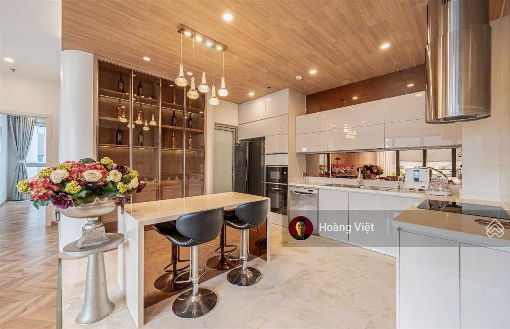 Penthouse vinhomes central park park 4  tầng 42, 4pn, 166m², đã có sổ, giá 25.5 tỷ bp