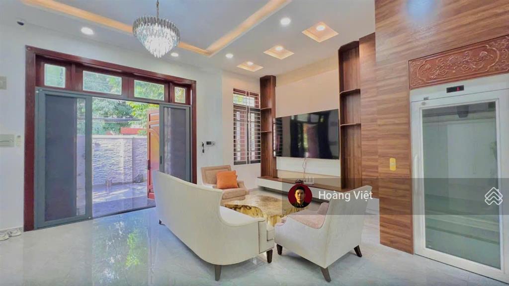 Saigon luxury  cho thuê villa thảo điền 300m2, trệt 3 lầu, 4pn, giá thuê 113tr/tháng
