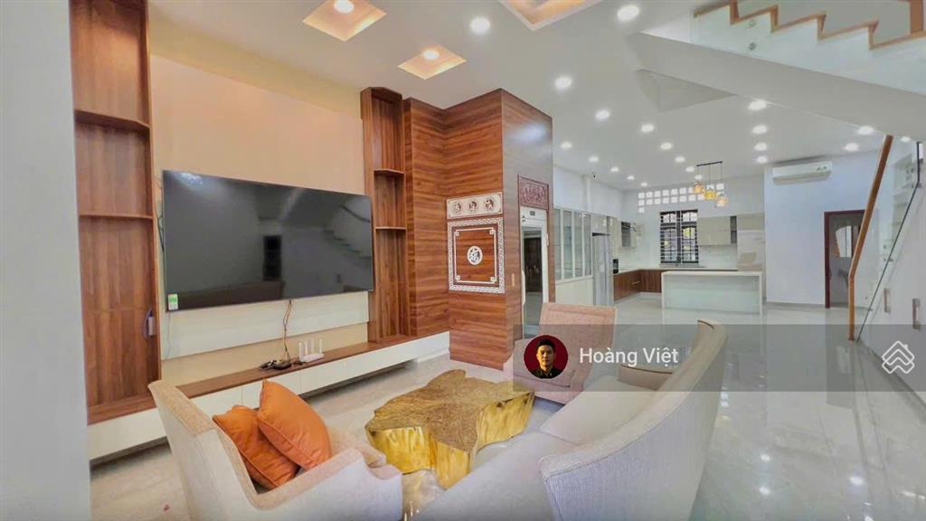 Saigon luxury  cho thuê villa thảo điền 300m2, trệt 3 lầu, 4pn, giá thuê 113tr/tháng