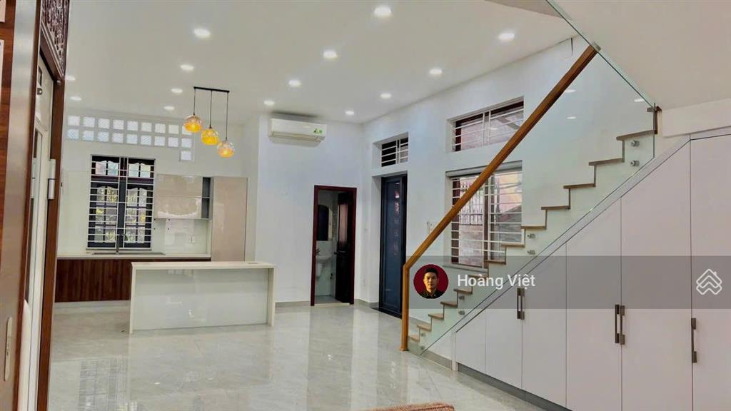 Saigon luxury  cho thuê villa thảo điền 300m2, trệt 3 lầu, 4pn, giá thuê 113tr/tháng