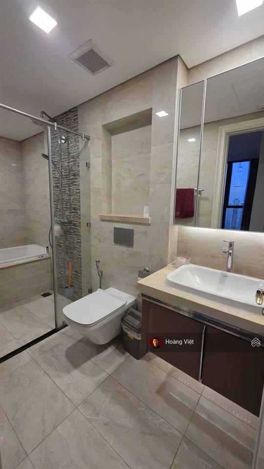 Cho thuê vinhomes golden river aqua 3 tầng 38 2pn, 74m2, full nội thất, view landmark 81