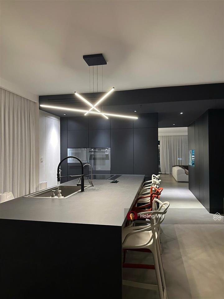 Cho thuê duplex đảo kim cương 5pn 400m2
