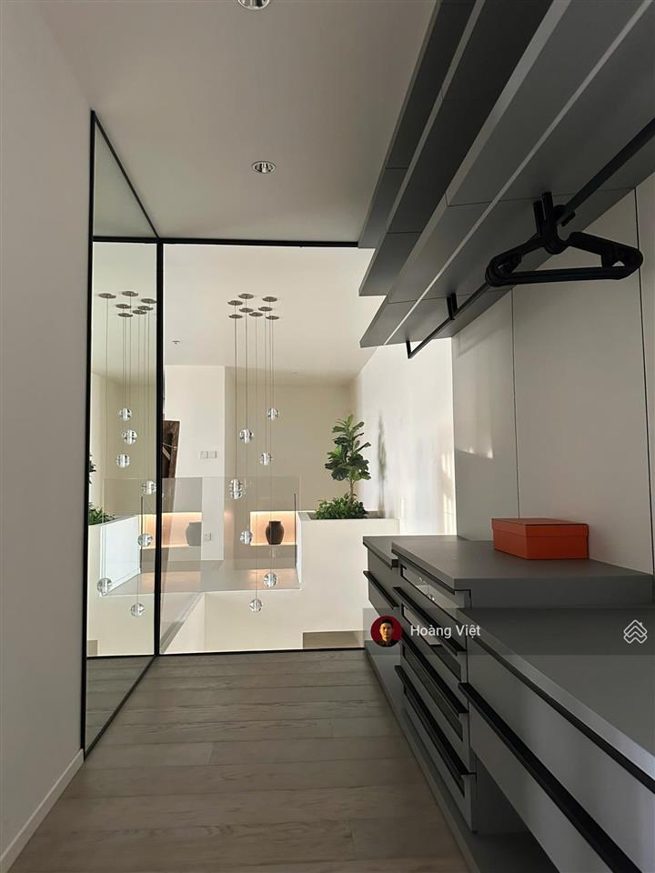 Cho thuê duplex đảo kim cương 5pn 400m2