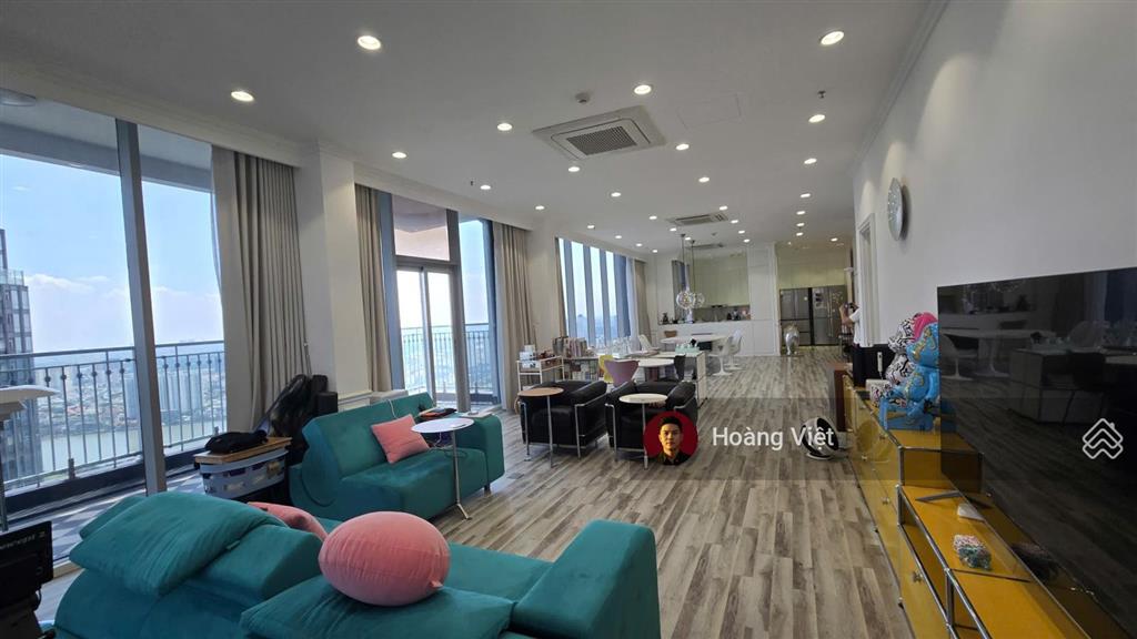 Bán penthouse vinhomes central park landmark 1 | 300m | 4pn | tầng 45