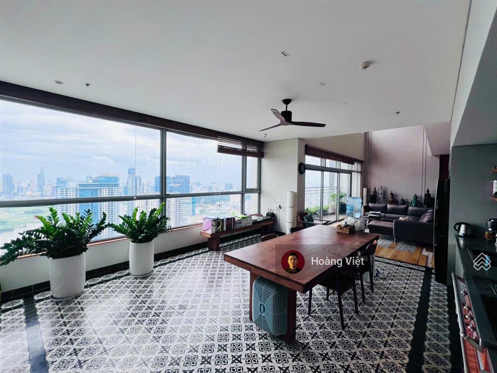Chủ gửi bán duplex vinhomes central park central 2, 270m2, full nội thất, giá 50 tỷ bp, suất spa