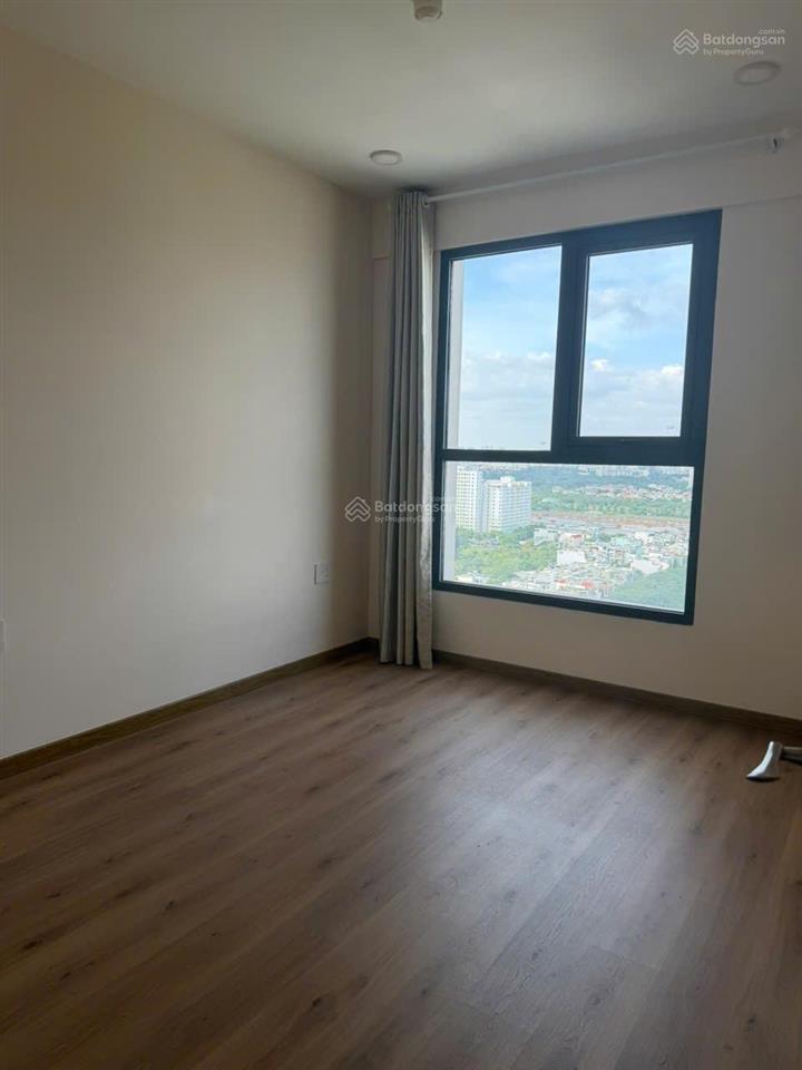 Cần bán chcc viva plaza  1pn  2, ***