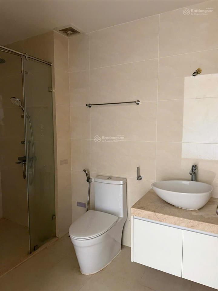 Cần bán chcc viva plaza  1pn  2, ***