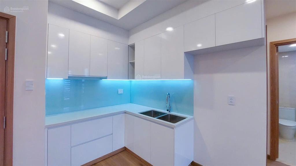 Cần bán chcc viva plaza  2pn 1wc 3.3tỷ 0941 261 ***