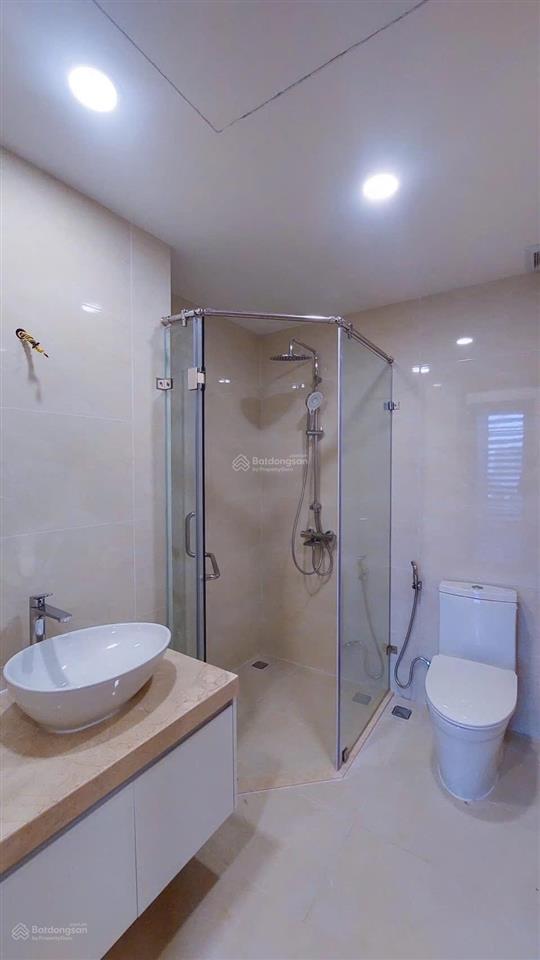 Cho thuê chcc viva plaza 2pn nhà trống 8.5tr 0941 261 ***