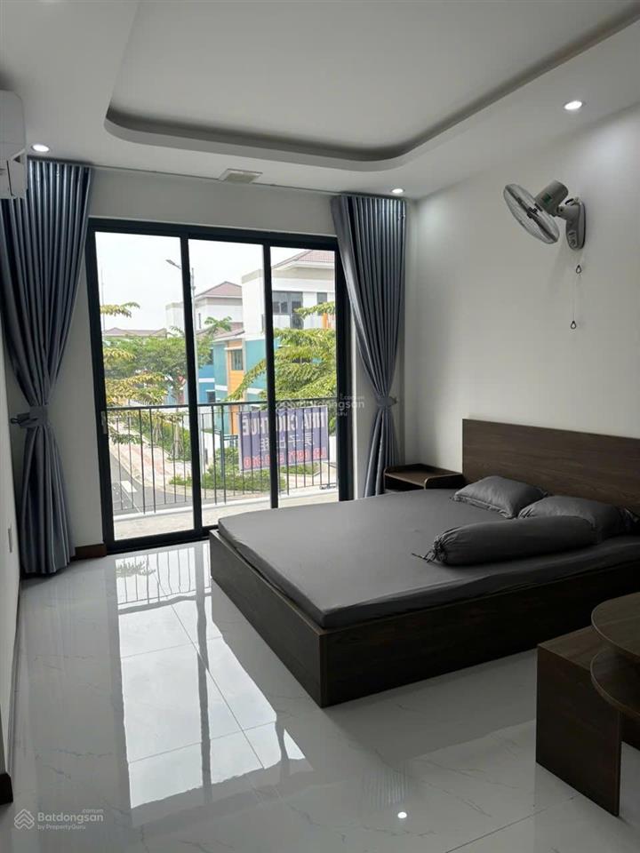 Cho thuê nhà phố nguyên căn sun casa central, giá chỉ 15 triệu/tháng, chìa khoá sẵn sàng nhiều căn