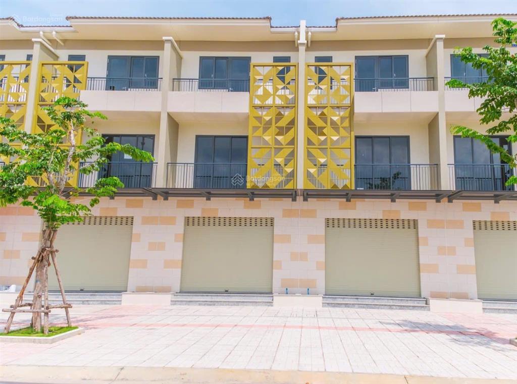 Bán gấp shophouse đối diện hồ bơi đường n22, khu sun casa central, nhà sẵn sàng bàn giao ngay