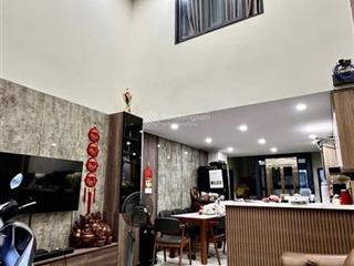 *nhà 5 tầng có thang máyhiếm hàng gò dầuphù hợp ở gia đình 3 thế hệgiá 7.x tỷ.