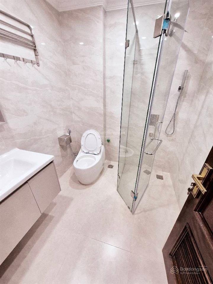 Bán nhà mặt phố đền lừ ii, 33,2 tỷ, 51m2, 7 tầng, 3pn + 5wc