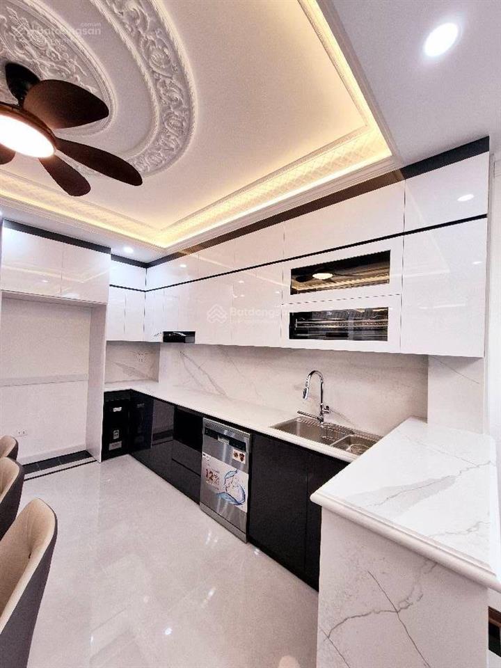 Bán nhà mặt phố đền lừ ii, 33,2 tỷ, 51m2, 7 tầng, 3pn + 5wc