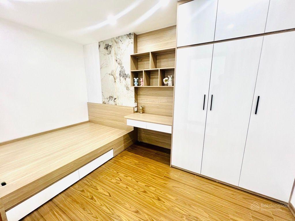 Bán gấp nhà mặt phố ở tân mai, 21,5 tỷ, 50m2, 4pn + 6wc + 6tầng