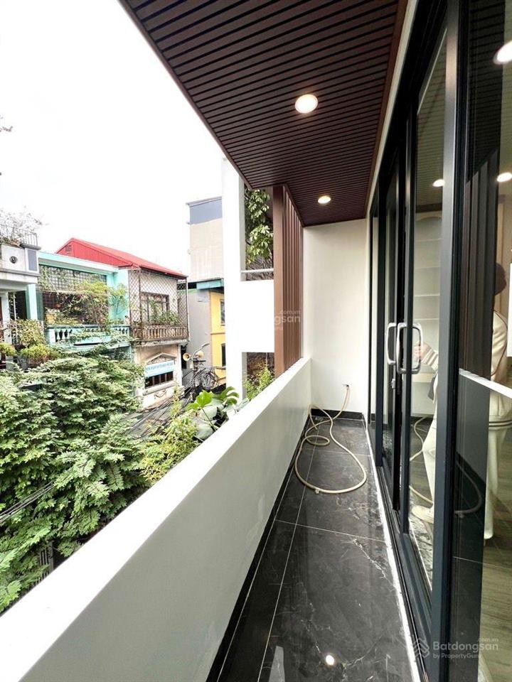 Diện tích 78m, 5 tầng, thang máy, full nội thất