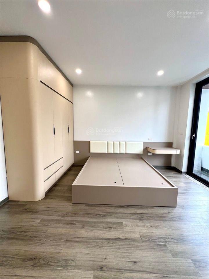 Diện tích 78m, 5 tầng, thang máy, full nội thất