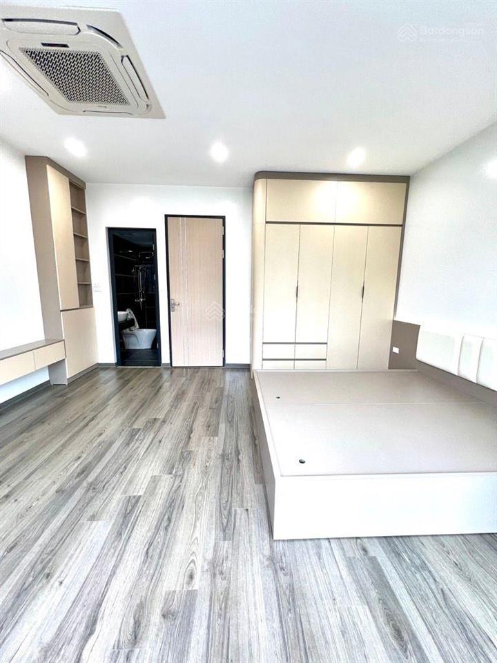 Diện tích 78m, 5 tầng, thang máy, full nội thất