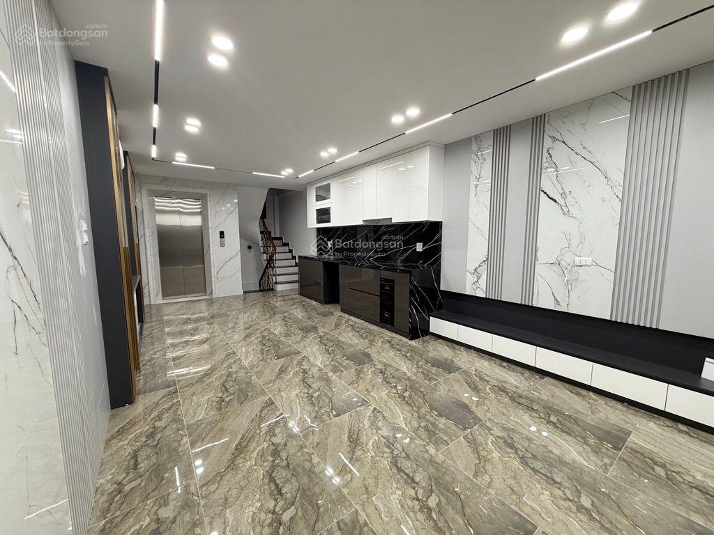 Nhà riêng tại đền lừ, hoàng văn thụ, hoàng mai, 19,5 tỷ, 50m2, 6 tầng, thang máy, bán gấp, view đẹp