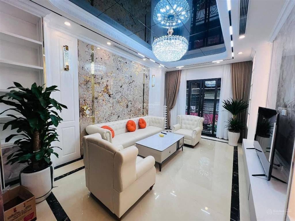 Bán nhà mặt phố tại hoàng quốc việt, 25,8 tỷ, 60m2, 6 tầng, thang máy