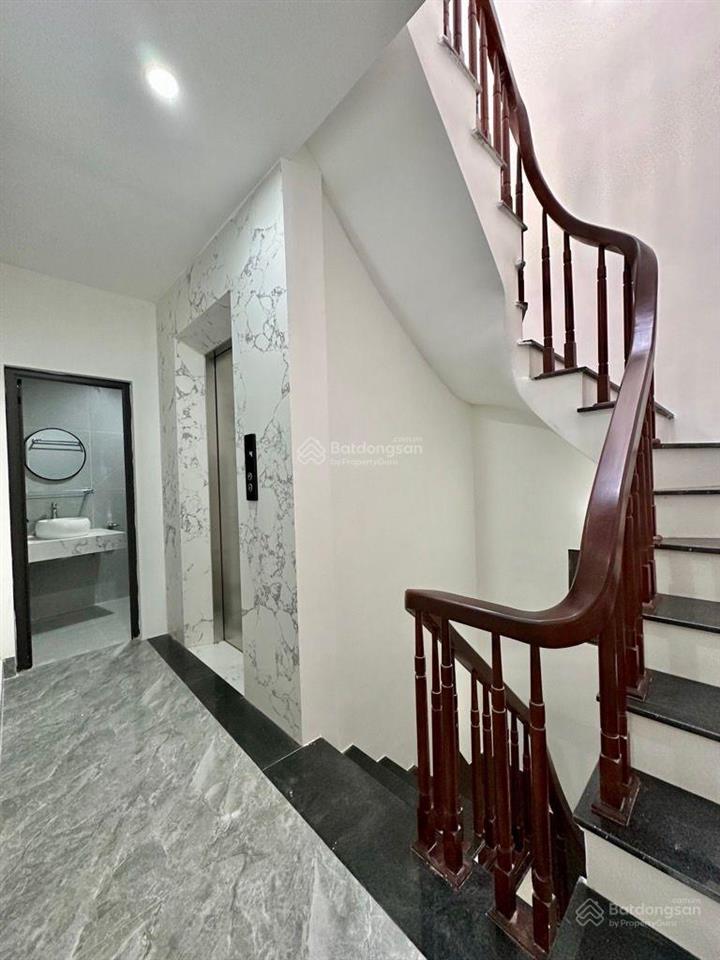 Bán nhà riêng 5 tầng, thang máy, tại trần khát chân, 12,5 tỷ, 45 m2, 4pn, 5wc, chính chủ hot!