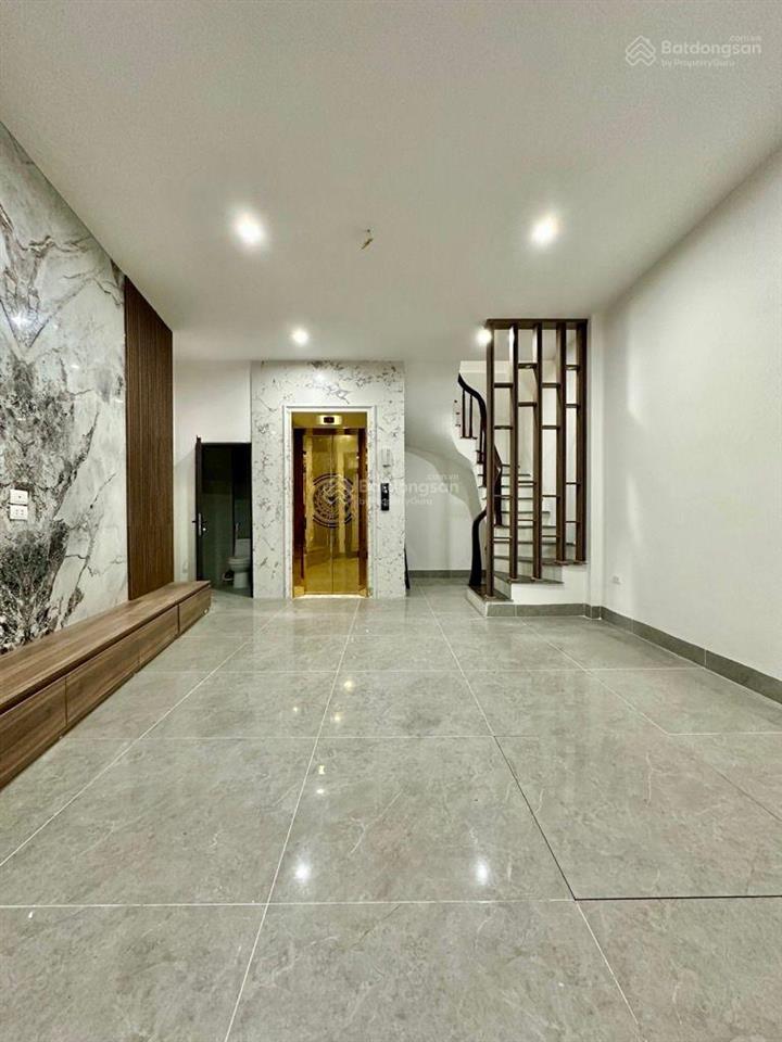 Bán nhà riêng 5 tầng, thang máy, tại trần khát chân, 12,5 tỷ, 45 m2, 4pn, 5wc, chính chủ hot!