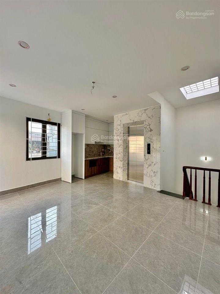 Bán nhà riêng 5 tầng, thang máy, tại trần khát chân, 12,5 tỷ, 45 m2, 4pn, 5wc, chính chủ hot!