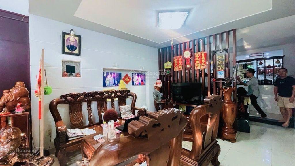 Mặt tiền 10m tân phú, 4 tầng,
70m2 nhỉnh 9 tỏi tl[ nhà chính chủ ], dt 4m*18m