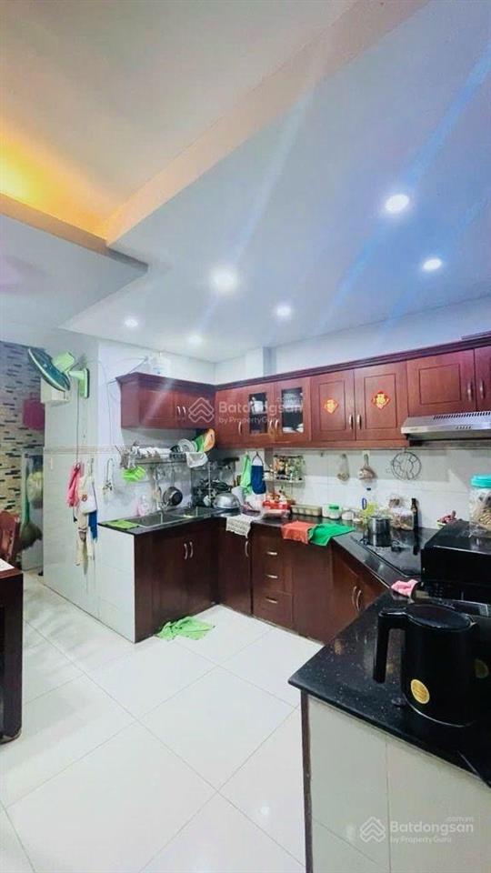 Mặt tiền 10m tân phú, 4 tầng,
70m2 nhỉnh 9 tỏi tl[ nhà chính chủ ], dt 4m*18m