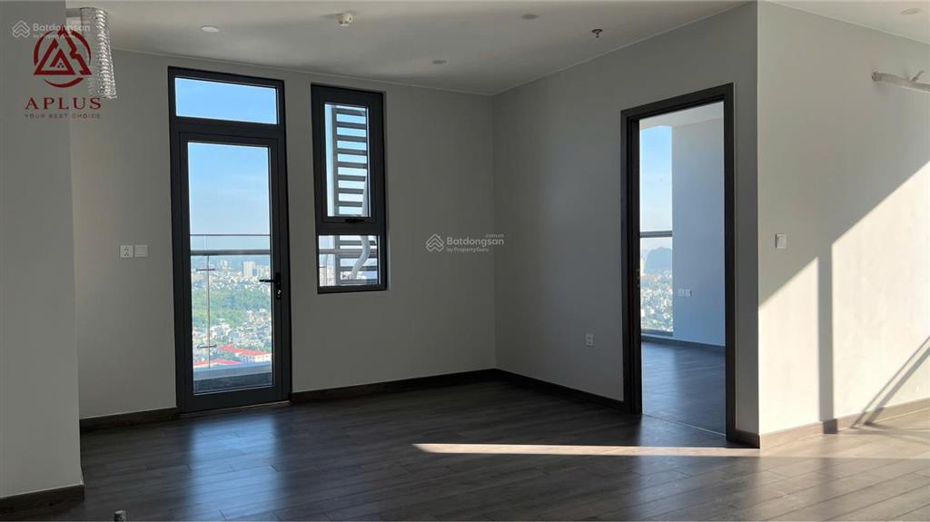 The ruby  căn góc 2n2vs view vịnh tầng cao tại tòa a