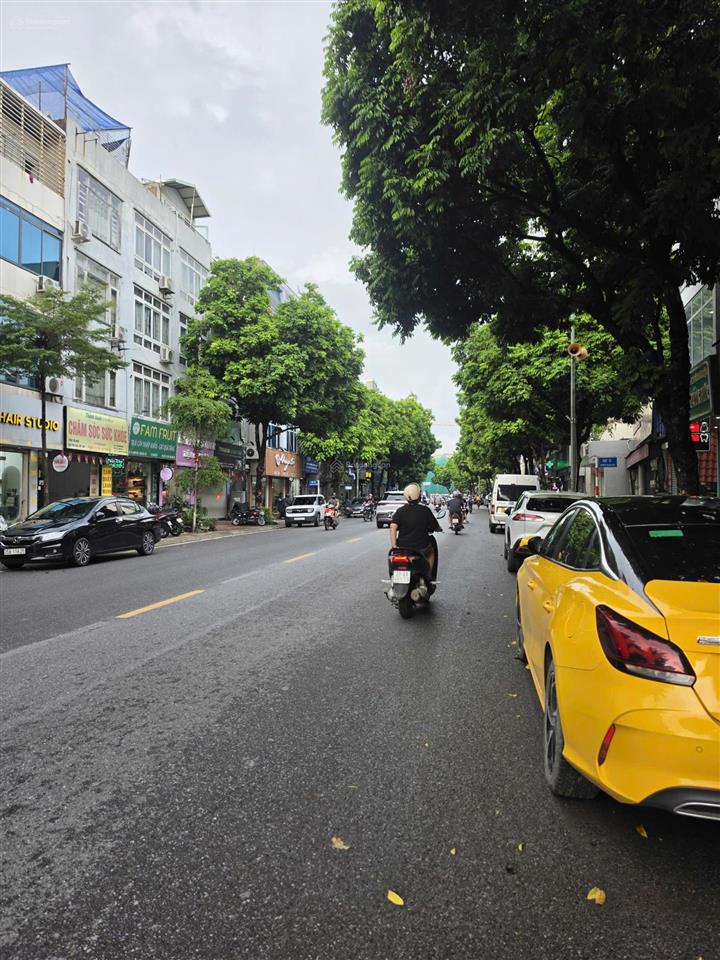 Chính chủ cho thuê nhà mặt phố thạch bàn  4 tầng  400m2  làm văn phòng cực đẹp  chỉ 22 triệu/th