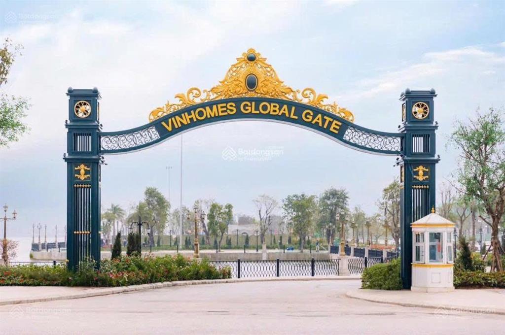 Cần bán biệt thự tứ lập vinhomes cổ loa, 127.5m2  vị trí đẹp, giá tốt phân khu tinh hoa