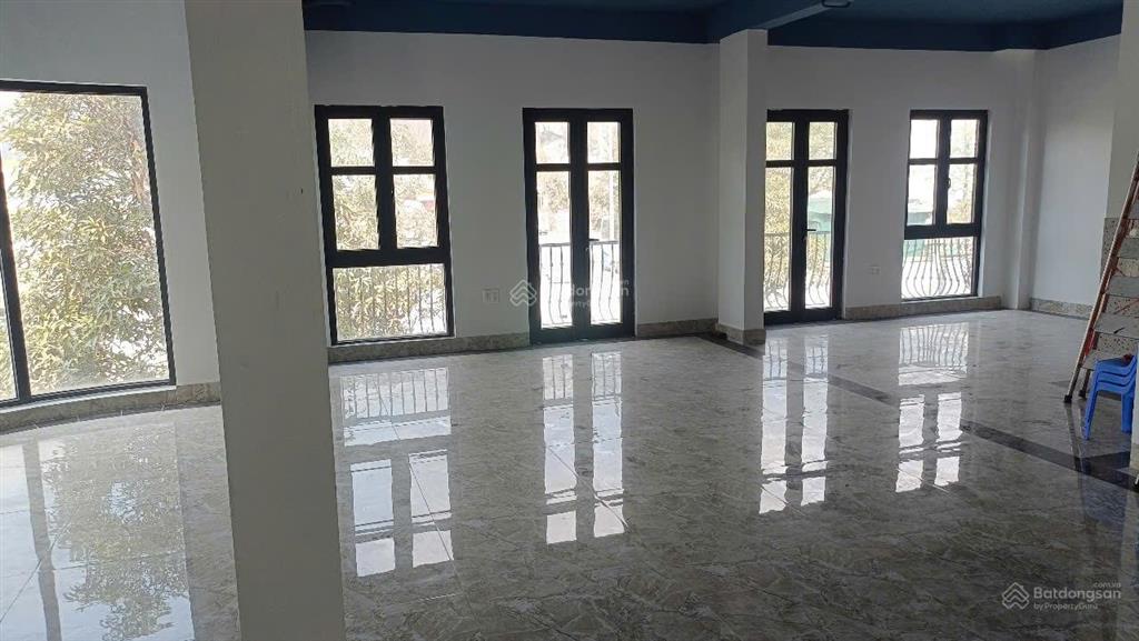 Bán nhà căn góc vinhomes, sổ đỏ lâu dài, kinh doanh đỉnh, dt 126m2, full nội thất, giá chỉ 10,95 tỷ