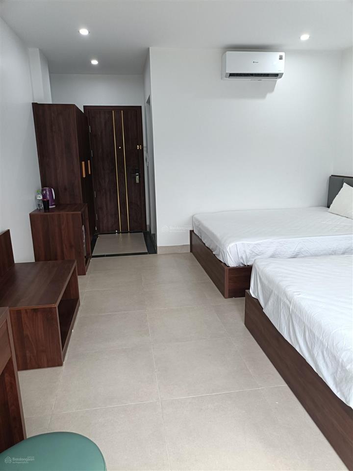 Bán nhà căn góc vinhomes, sổ đỏ lâu dài, kinh doanh đỉnh, dt 126m2, full nội thất, giá chỉ 10,95 tỷ