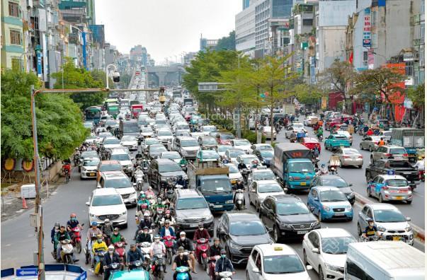Cho thuê nhà mặt phố kinh doanh, văn phòng mặt đường trường chinh, đống đa, hn78m2x3t chỉ 28tr/th